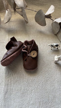 Load image into Gallery viewer, 10cm Button Bootie - Brown Leather