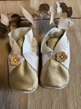 Load image into Gallery viewer, 11cm Button Bootie - White & Gold Leather
