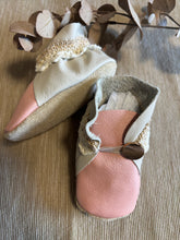 Load image into Gallery viewer, 11cm Button Bootie - Pink Pearl & Cream