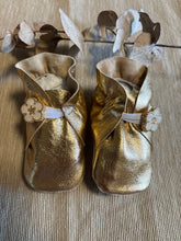 Load image into Gallery viewer, 11cm Button Bootie - Gold Leather