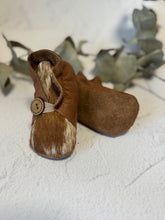 Load image into Gallery viewer, Button Bootie - Tan Leather and Cowhide