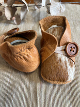 Load image into Gallery viewer, 10cm Button Bootie - Light Tan Leather & Cowhide