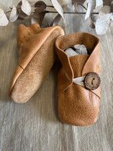 Load image into Gallery viewer, 11cm Button Bootie - Light Tan Leather