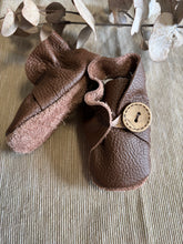Load image into Gallery viewer, 10cm Button Bootie - Brown Leather