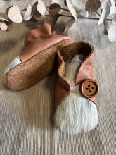 Load image into Gallery viewer, 10cm Button Bootie - Tan Leather & Cowhide