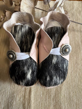 Load image into Gallery viewer, 12cm Button Bootie - Pink Leather and Cowhide