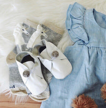 Load image into Gallery viewer, Button Bootie - White