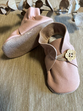 Load image into Gallery viewer, 10cm Button Bootie - Pink Leather
