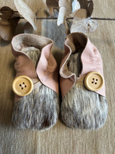 Load image into Gallery viewer, 11cm Button Bootie - Dusty Pink Leather &amp; Cowhide
