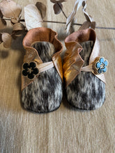Load image into Gallery viewer, 10cm Button Bootie - Rose Gold Leather &amp; Cowhide
