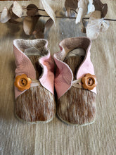 Load image into Gallery viewer, 11cm Button Bootie - Pink Leather &amp; Cowhide
