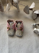 Load image into Gallery viewer, 13cm Button Bootie - Pink Leather and Gold Cowhide
