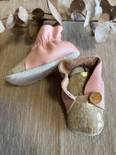 Load image into Gallery viewer, 9cm Button Bootie - Pink Leather &amp; Gold Cowhide
