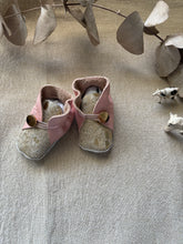 Load image into Gallery viewer, 13cm Button Bootie - Pink Leather and Gold Cowhide
