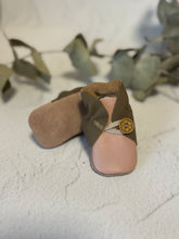 Load image into Gallery viewer, Button Bootie - Mink &amp; Pink Leather
