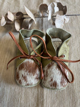 Load image into Gallery viewer, 11cm Lace Bootie - Green Leather &amp; Cowhide
