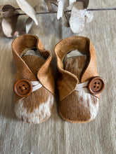 Load image into Gallery viewer, 10cm Button Bootie - Light Tan Leather &amp; Cowhide
