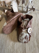 Load image into Gallery viewer, 10cm Button Bootie - Brown Leather &amp; Cowhide
