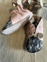 Load image into Gallery viewer, 12cm Button Bootie - Pink Leather and Cowhide
